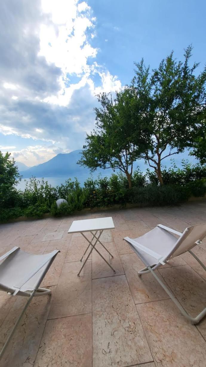 View Garda Lake Бренцоне сул Гарда Екстериор снимка